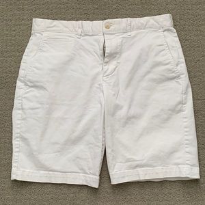 Men’s Gap Flat front Shorts - Size 31